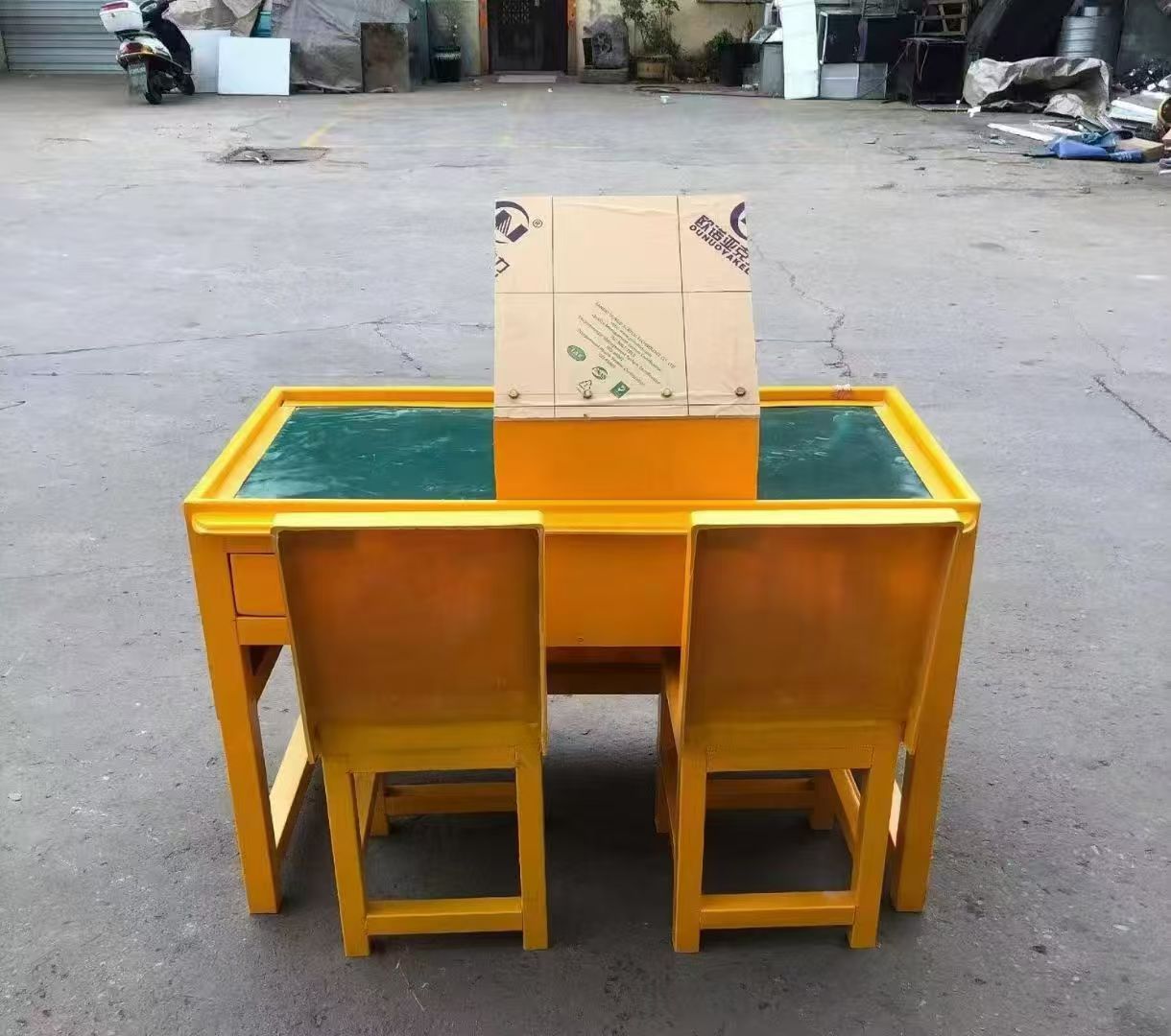 阿克苏防静电导通桌井下煤矿火工品发放桌：危险品流转的安全守护者